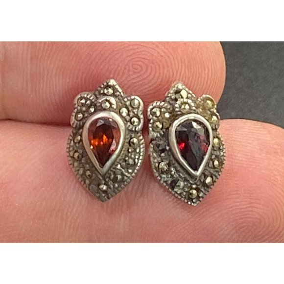 Vintage 925 Marcasite & Garnet Earrings Teardrop Cab Stud Pierced - Picture 7 of 7